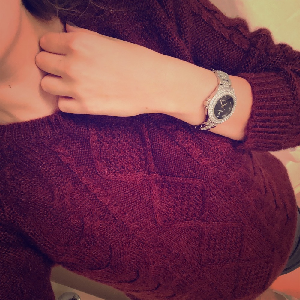 Wine red h&m sweater ❤️